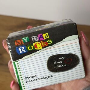 NEW Colorful 'My Dad Rocks' Stone Paperweight